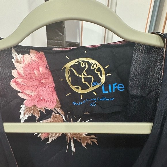 BLUE LIFE Floral Romper (D9) - Picture 4 of 5